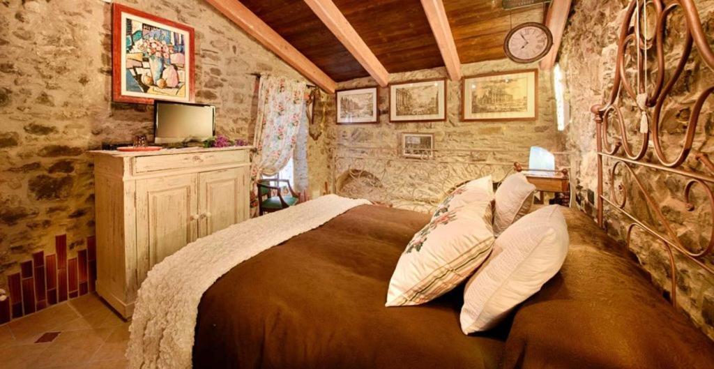 Muntaecara Hotel Diffuso Apricale Exteriör bild